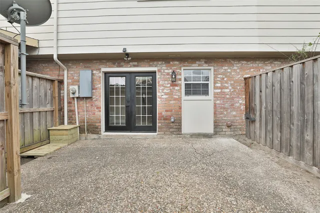 $2,000 | 9511 Fondren Road, Houston, TX 77074