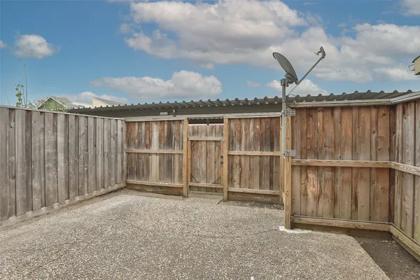 $1,800 | 9511 Fondren Road, Houston, TX 77074