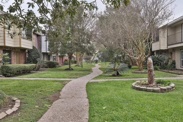 $2,000 | 9511 Fondren Road, Houston, TX 77074