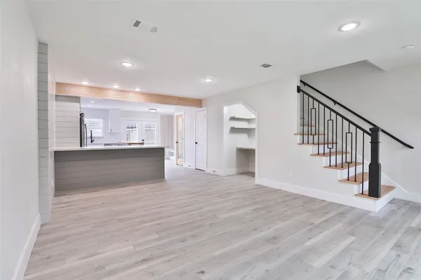 $1,800 | 9511 Fondren Road, Houston, TX 77074