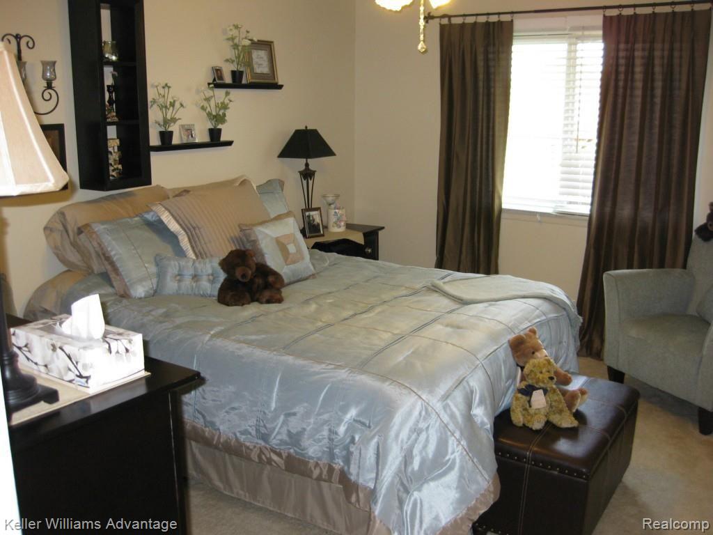 6532 Edgewood Road Canton, MI 48187 - Photo 22 of 32 22 bed 2.jpg
