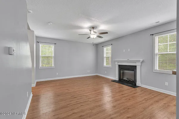 $2,200 | 106 Welcome Way, Sneads Ferry, NC 28460