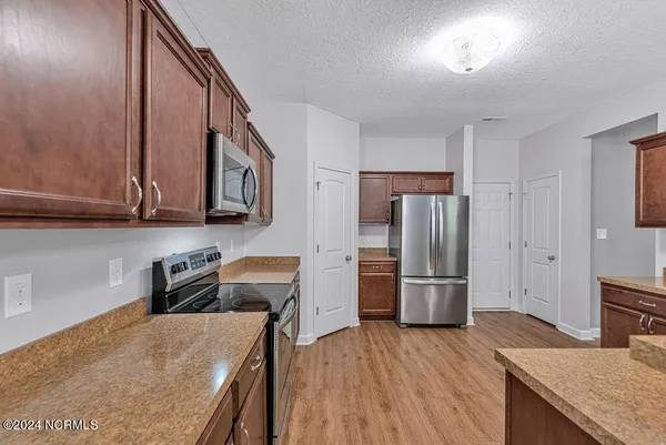 $2,200 | 106 Welcome Way, Sneads Ferry, NC 28460