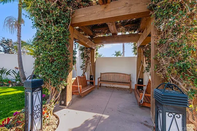 a view of an outdoor space