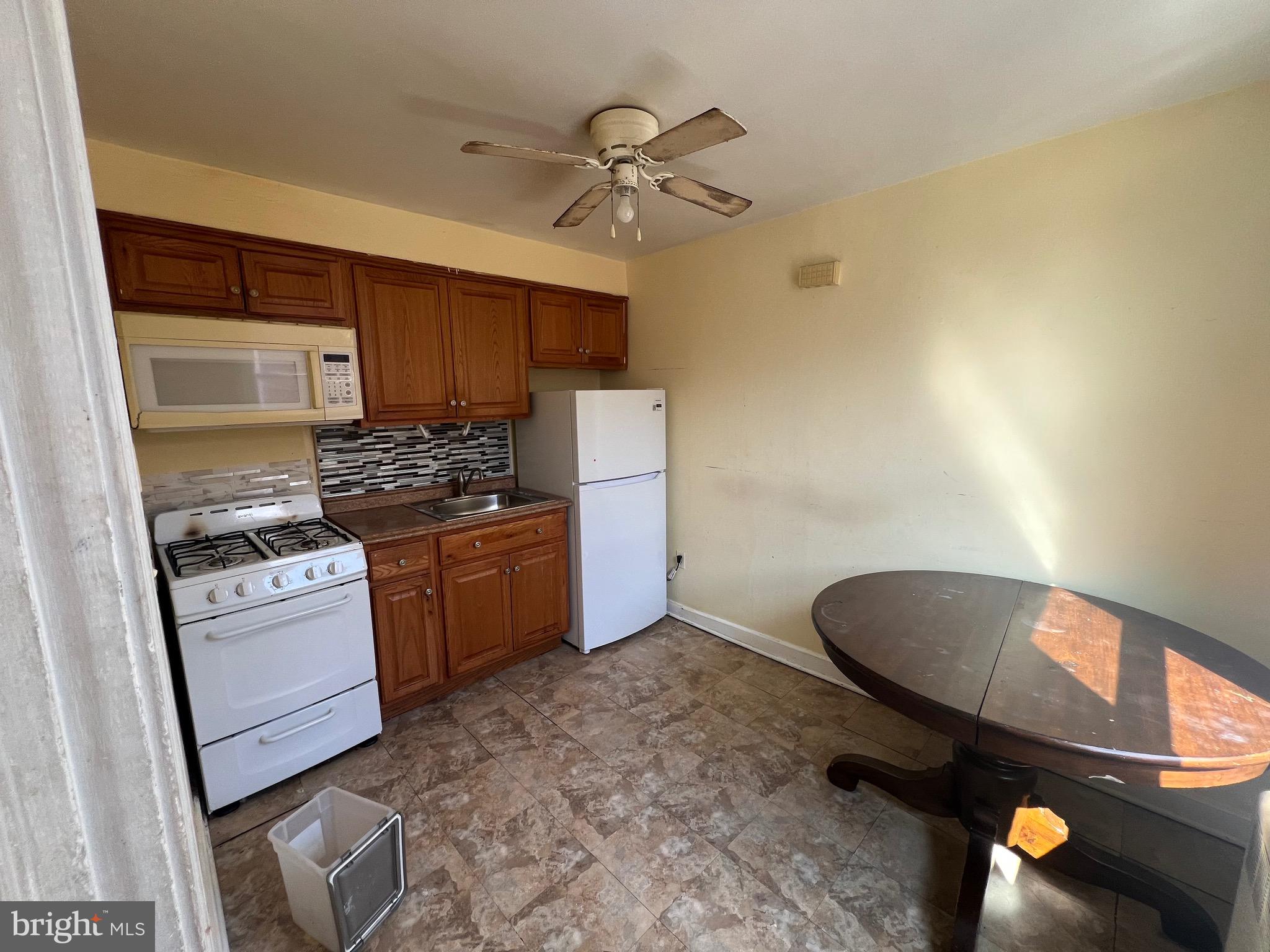 3217 Guilford Street Philadelphia, PA 19136 - Photo 3 of 10