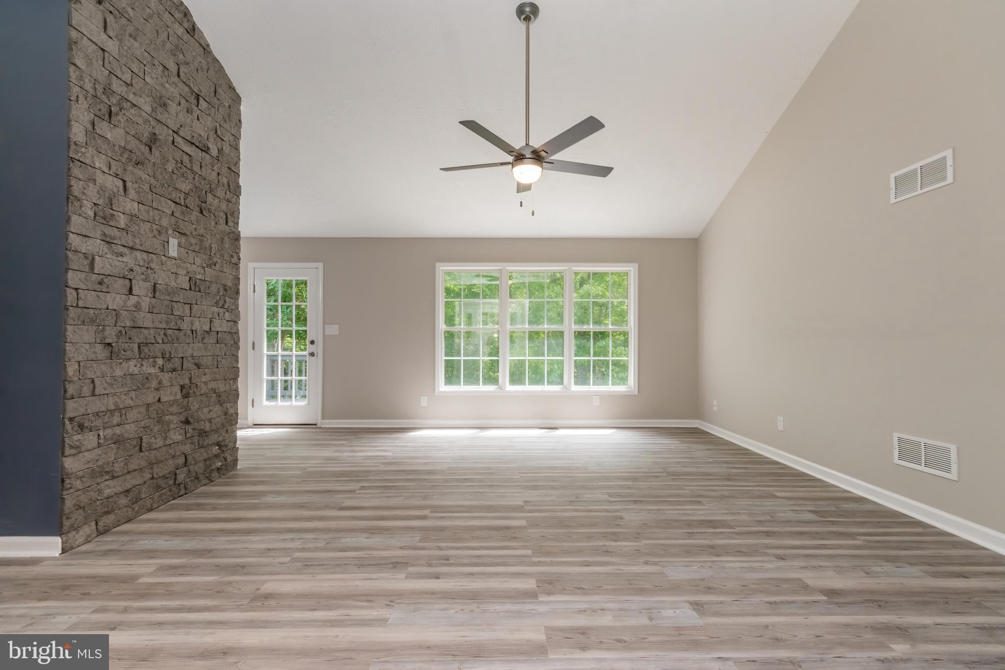 107 Floral Ridge Circle Inwood, WV 25428 - Photo 11 of 64 Gallery Image 11