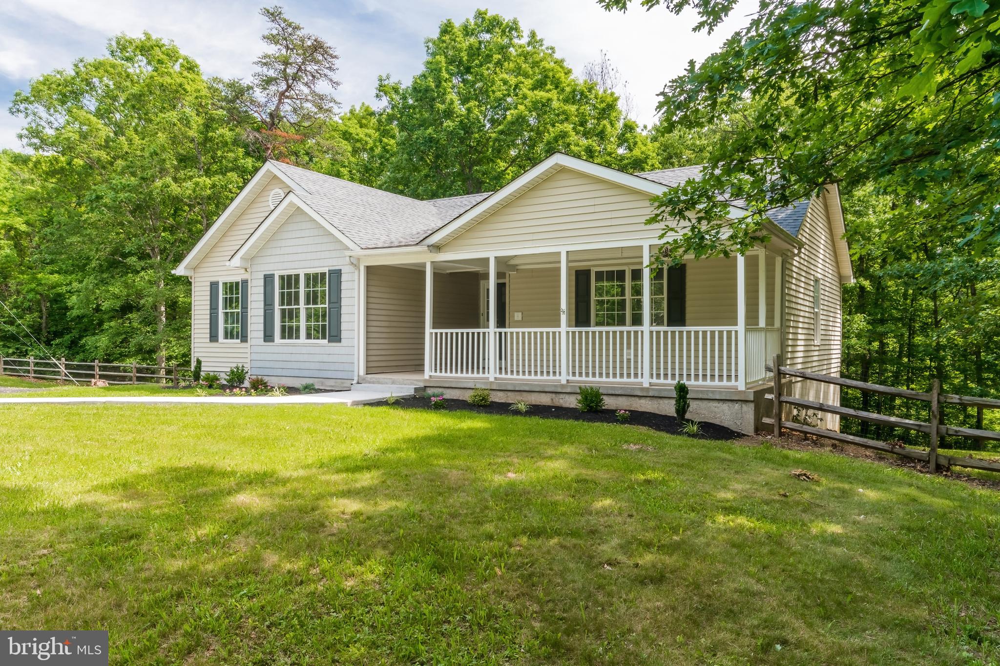 107 Floral Ridge Circle Inwood, WV 25428 - Photo 4 of 64 Gallery Image 4