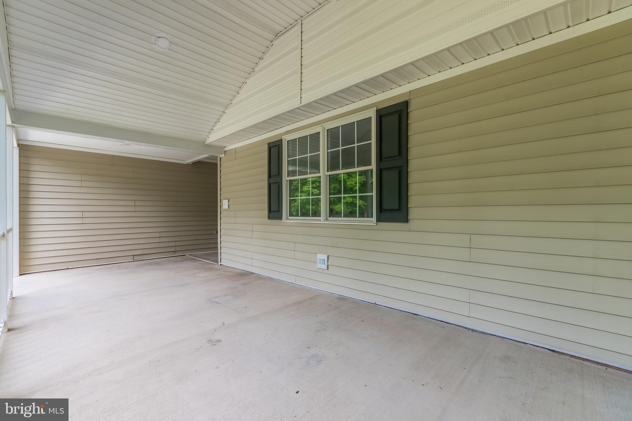 107 Floral Ridge Circle Inwood, WV 25428 - Photo 7 of 64 Gallery Image 7