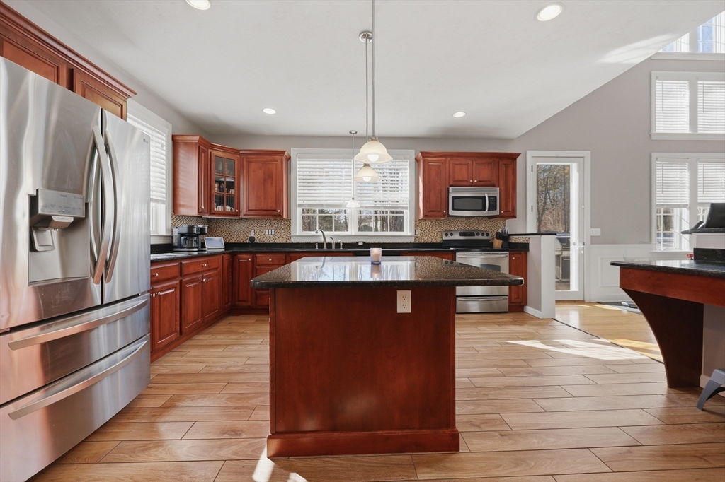 53 Fitzgerald Road Charlton, MA 01507 - Photo 10 of 38