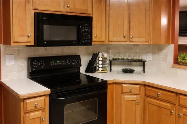 $2,300 | 3233 Glenloch Place, Lawrenceville, GA 30044
