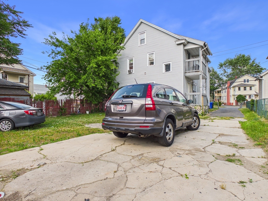634-636 Dickinson Street Springfield, MA 01108 - Photo 5 of 5