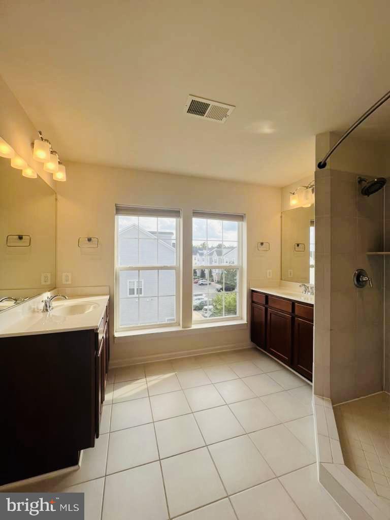 7440 Riding Meadow Way Manassas, VA 20111 - Photo 12 of 24 Gallery Image 12