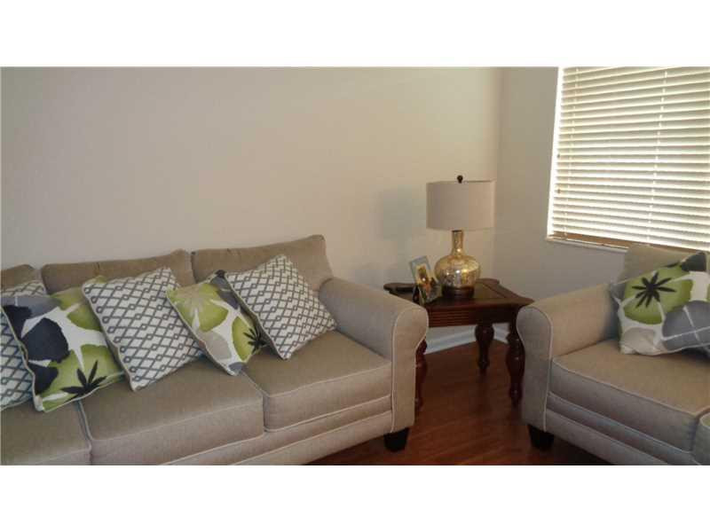 378 Markham R, Unit 378 Deerfield Beach, FL 33442 - Photo 1 of 14 Living Room.