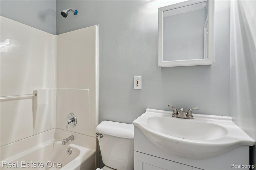 22750 Wick Road Taylor, MI 48180 - Photo 19 of 26