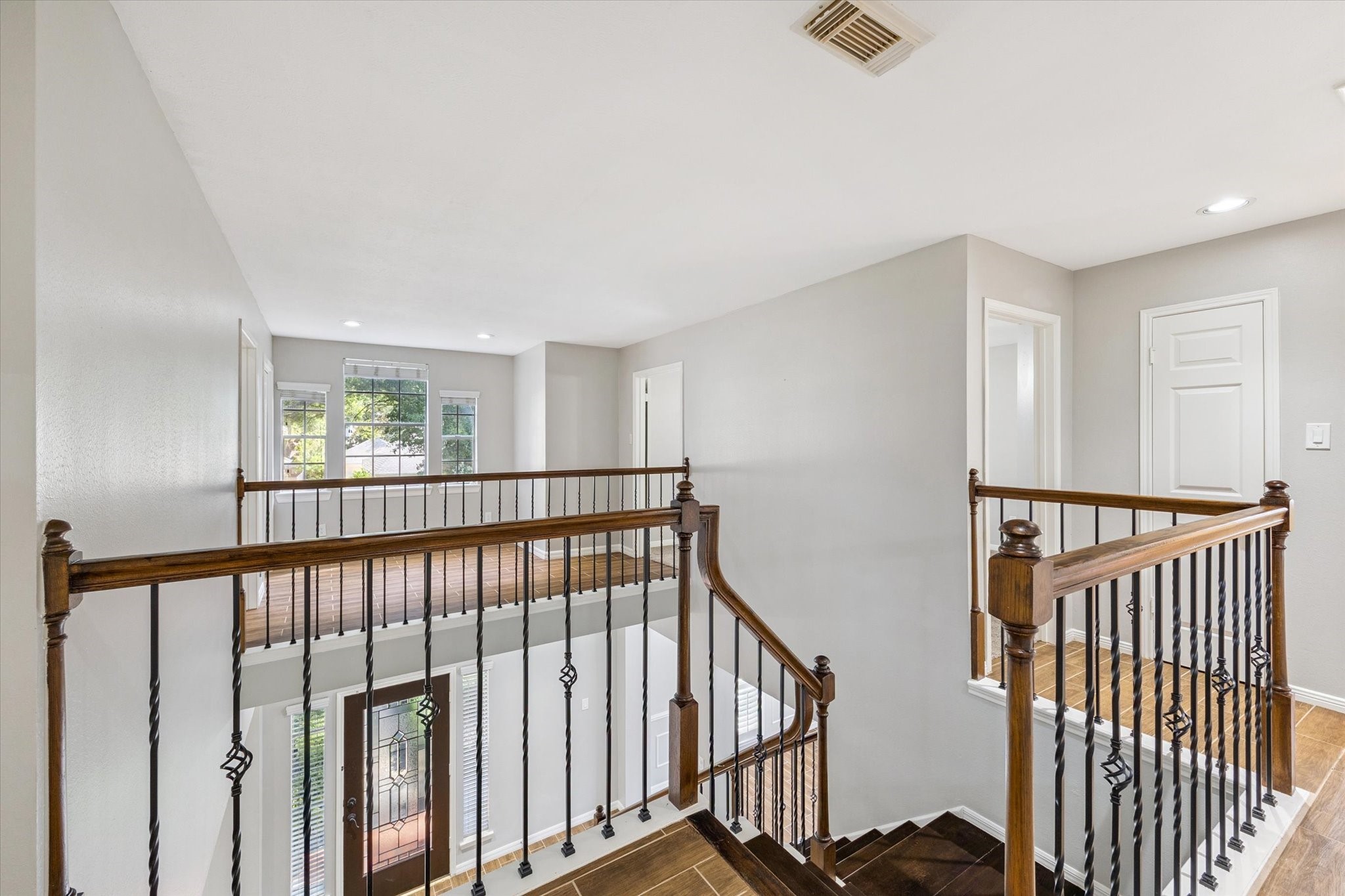 2006 Raven's Crest Drive Sugar Land, TX 77478 - Photo 12 of 29 a view of a hallway with windows