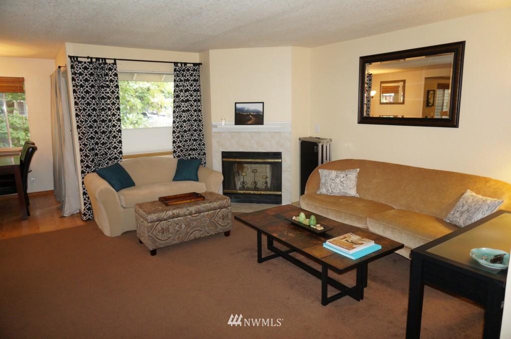 4231 Northeast 5th Street, Unit E202 Renton, WA 98059 - Photo 2 of 17 Gallery Image 2