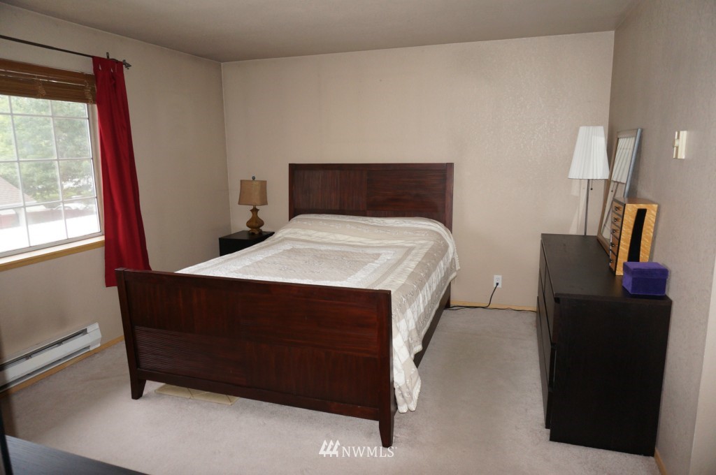 4231 Northeast 5th Street, Unit E202 Renton, WA 98059 - Photo 14 of 17 Gallery Image 14