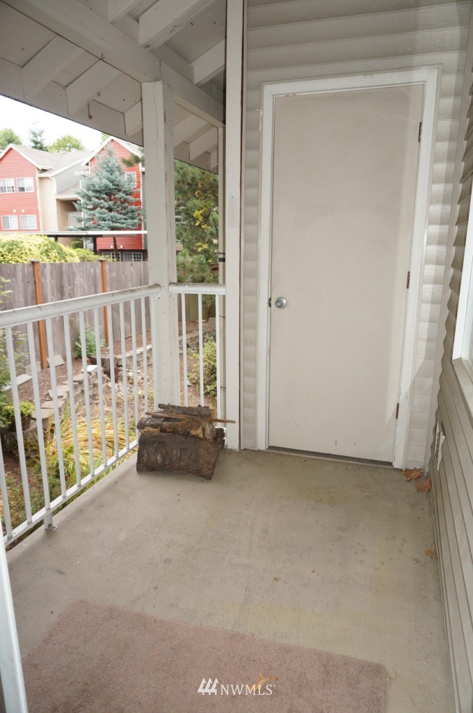 4231 Northeast 5th Street, Unit E202 Renton, WA 98059 - Photo 16 of 17 Gallery Image 16