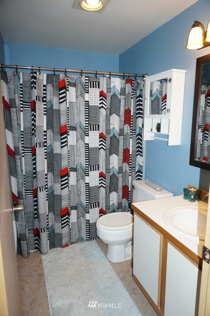 4231 Northeast 5th Street, Unit E202 Renton, WA 98059 - Photo 9 of 17 Gallery Image 9