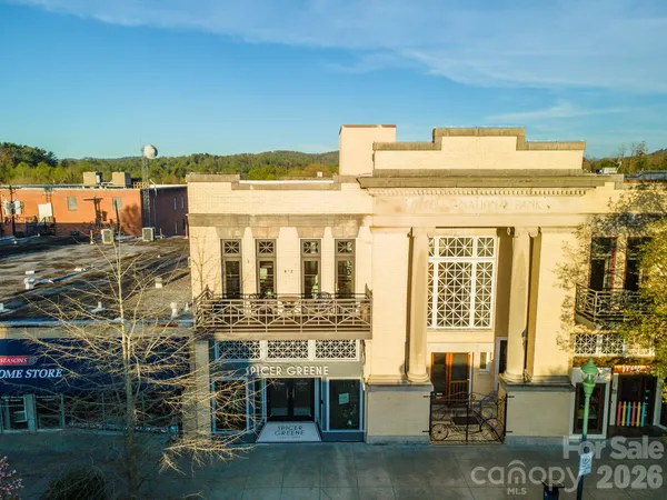 $955,000 | 225 North Main Street, Hendersonville, NC 28792