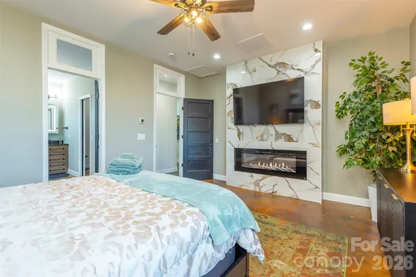 $955,000 | 225 North Main Street, Unit C, Hendersonville, NC 28792