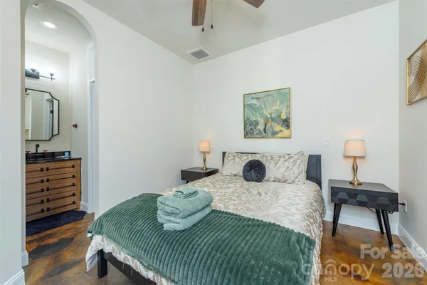 $955,000 | 225 North Main Street, Unit C, Hendersonville, NC 28792