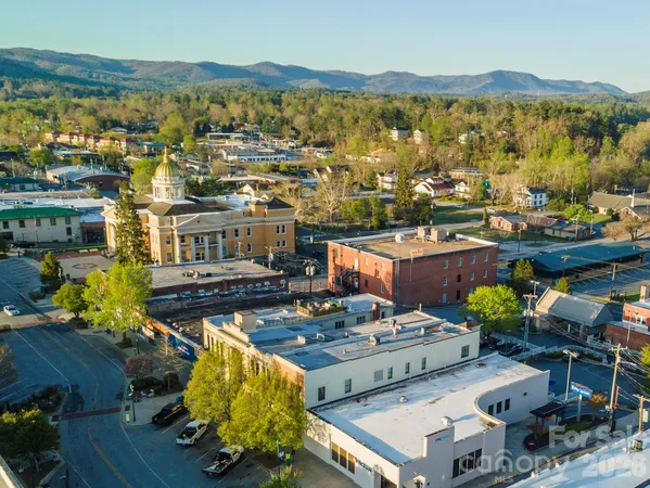 $955,000 | 225 North Main Street, Unit C, Hendersonville, NC 28792