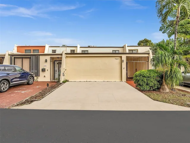 $685,000 | 7661 Southwest 102nd Place, Miami, FL 33173