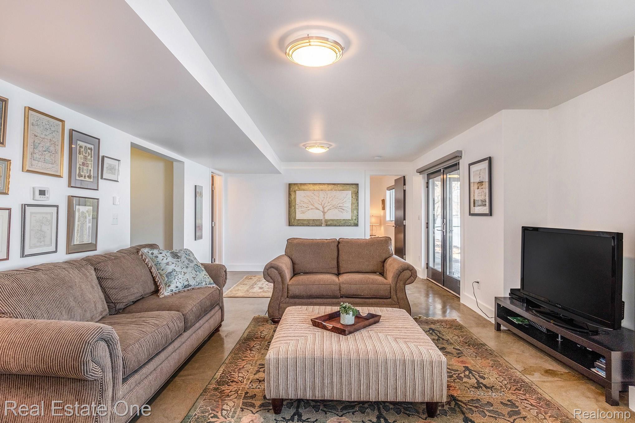 102 Lyon Lake Road Marshall, MI 49068 - Photo 29 of 52 102 Lyon - Ewing Pros - 17.jpg