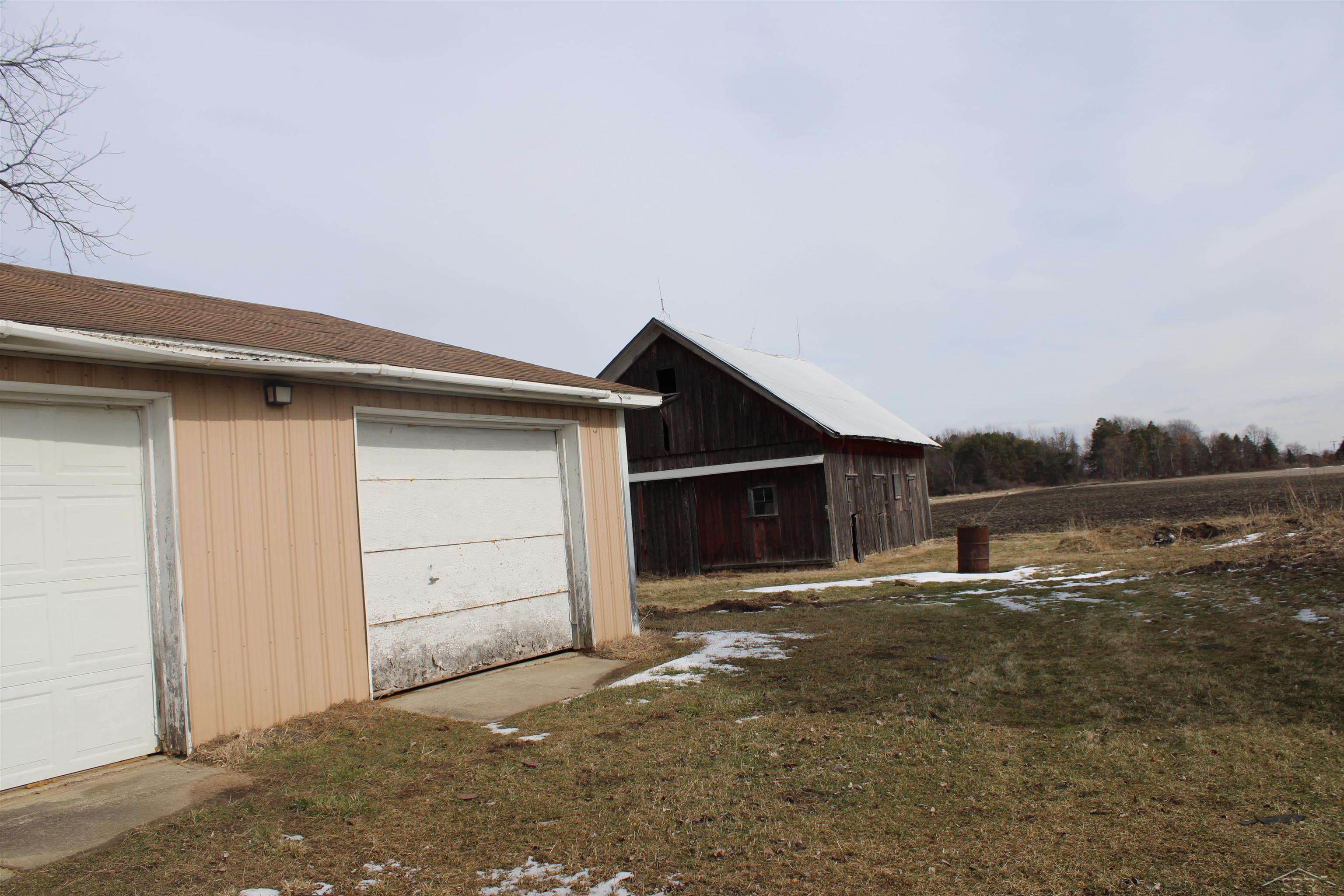 12005 Amman Road St. Charles, MI 48655 - Photo 32 of 38 50101893-31.JPG