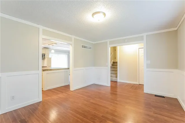 $2,030 | 1811 Patricia Drive, Kearney, MO 64060