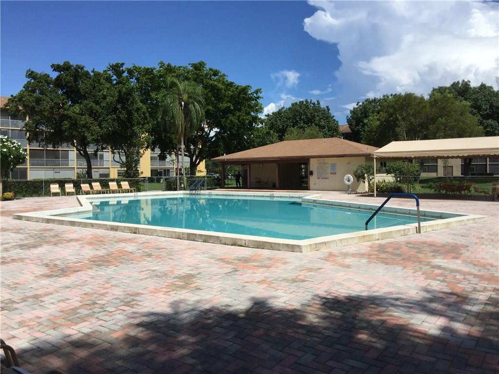 100 Southwest 132nd Way, Unit 306K Pembroke Pines, FL 33027 - Photo 2 of 3 Photo 2