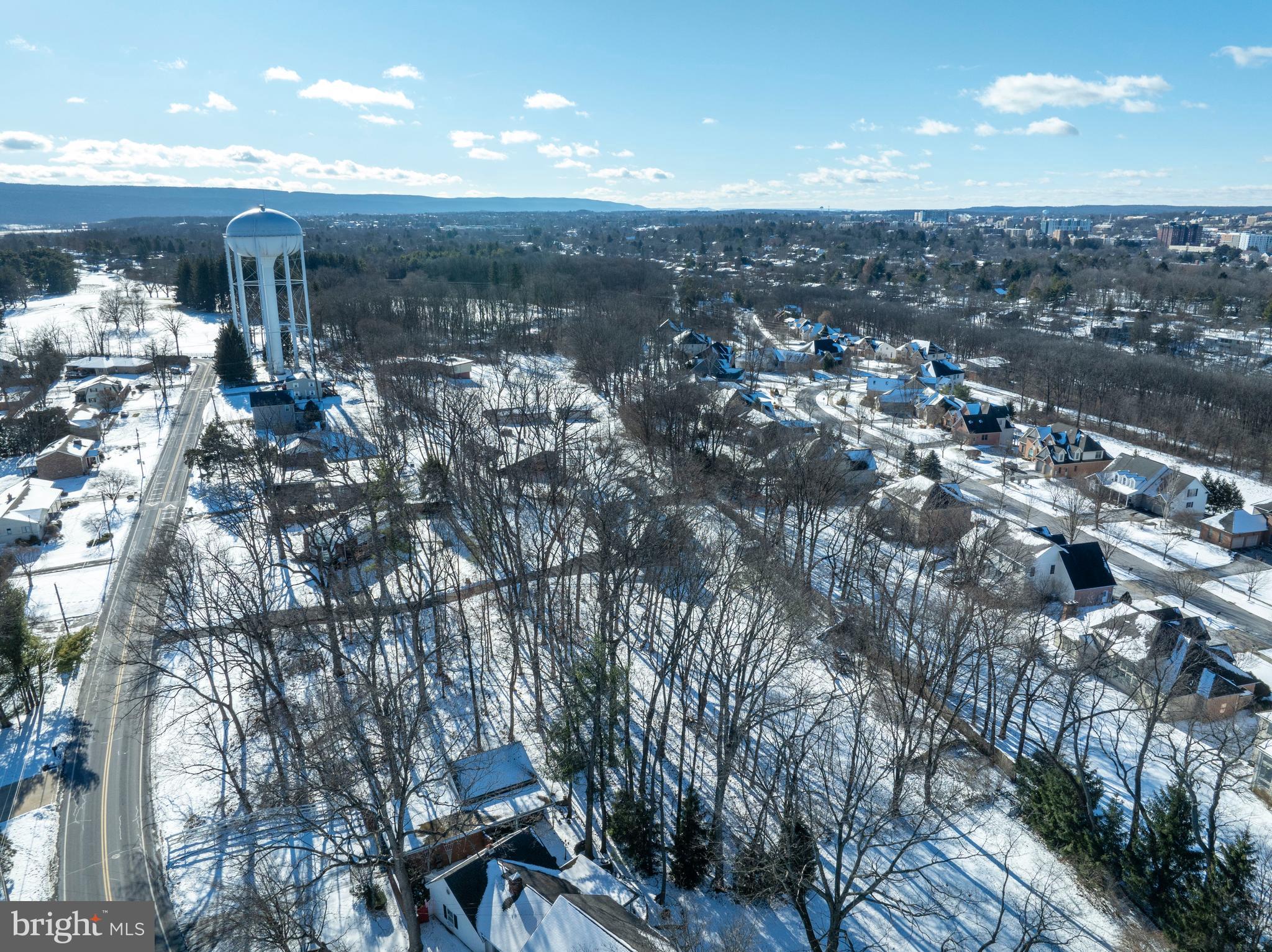 933 Oak Ridge Avenue State College, PA 16801 - Photo 7 of 12