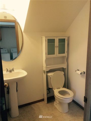 $217,500 | 13309 88th Ave Court East, Puyallup, WA 98373