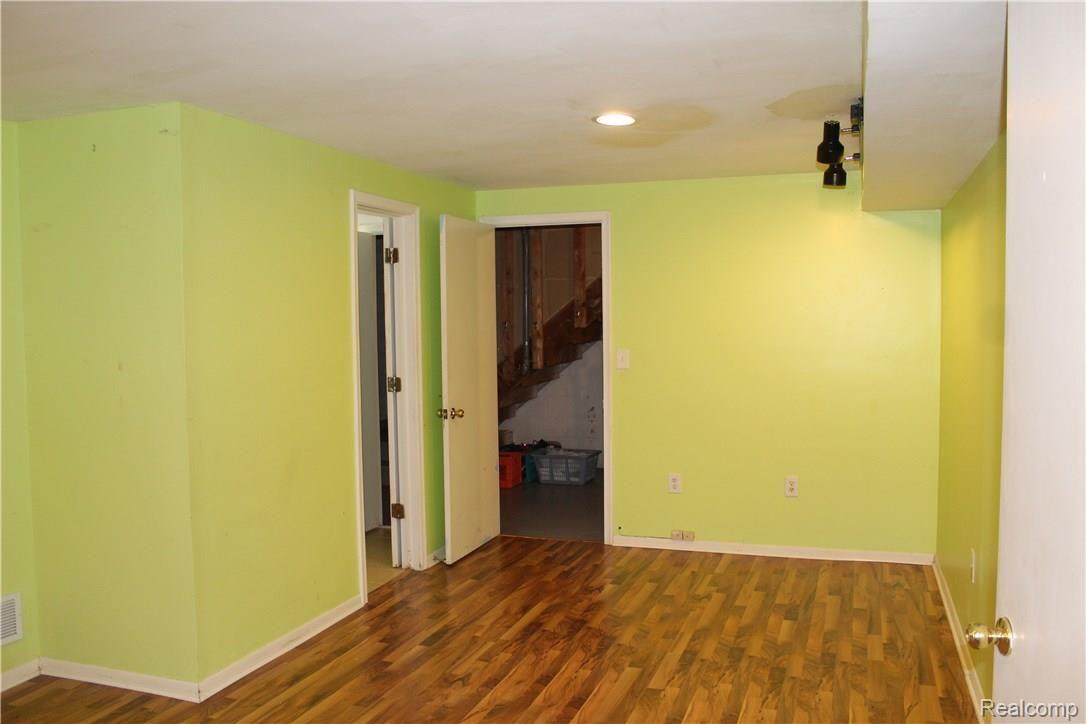 25115 Farmbrook Road Southfield, MI 48034 - Photo 45 of 62 IMG_0026.JPG