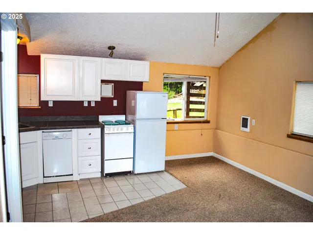 $575,000 | 825 Yale Avenue, Gladstone, OR 97027