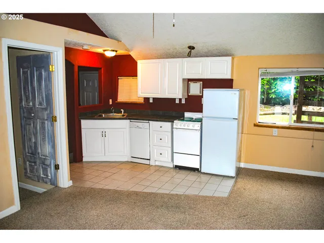 $575,000 | 825 Yale Avenue, Gladstone, OR 97027