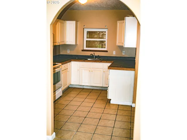 $575,000 | 825 Yale Avenue, Gladstone, OR 97027