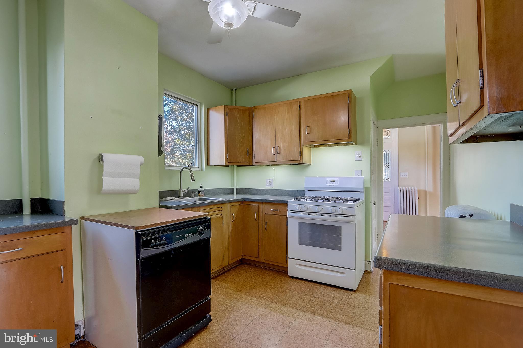 5200 Tramore Road Baltimore, MD 21214 - Photo 13 of 37