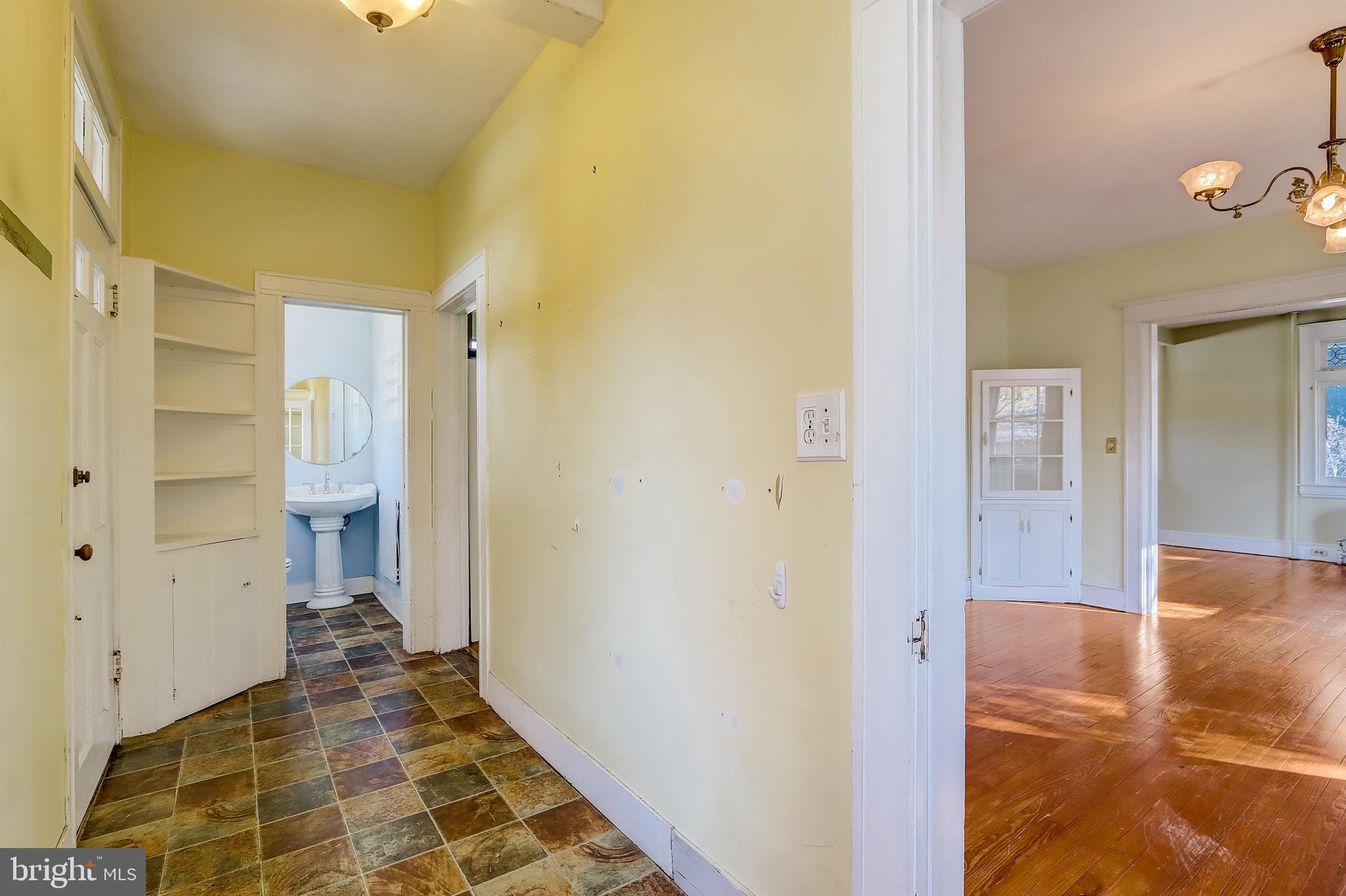 5200 Tramore Road Baltimore, MD 21214 - Photo 6 of 37