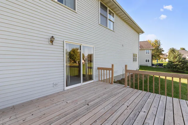 $439,900 | 669 North Woods Edge Drive, Oregon, WI 53575