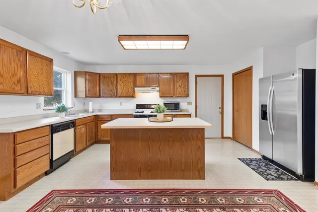 $439,900 | 669 North Woods Edge Drive, Oregon, WI 53575