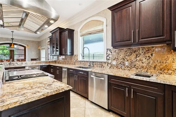 $1,595,000 | 3928 Edenborn Avenue, Metairie, LA 70002