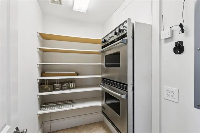 $1,649,000 | 3928 Edenborn Avenue, Metairie, LA 70002