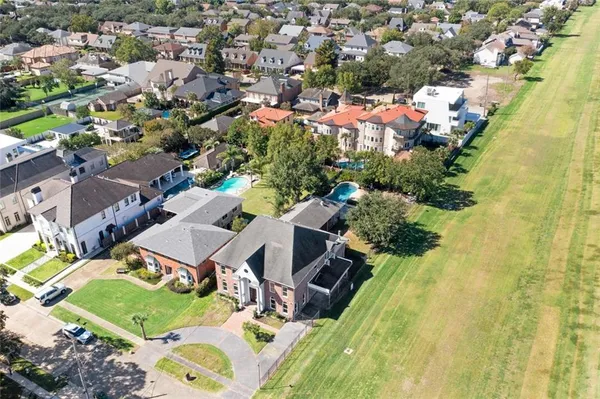 $1,595,000 | 3928 Edenborn Avenue, Metairie, LA 70002