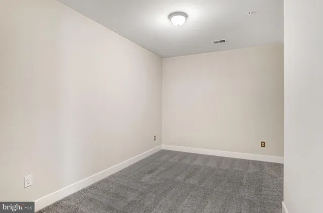 $685,000 | 9523 Bastille Street, Unit 207, Fairfax, VA 22031