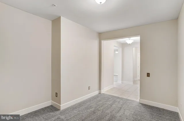 $685,000 | 9523 Bastille Street, Unit 207, Fairfax, VA 22031