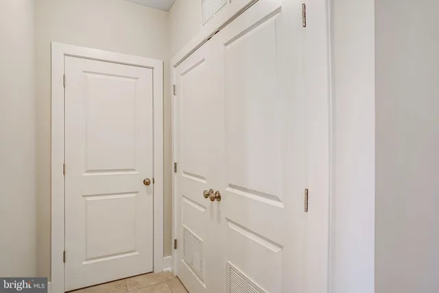 $685,000 | 9523 Bastille Street, Unit 207, Fairfax, VA 22031