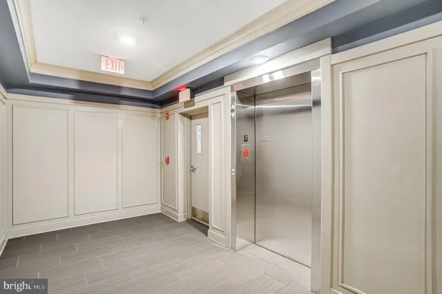 $685,000 | 9523 Bastille Street, Unit 207, Fairfax, VA 22031