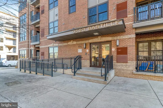 $685,000 | 9523 Bastille Street, Unit 207, Fairfax, VA 22031